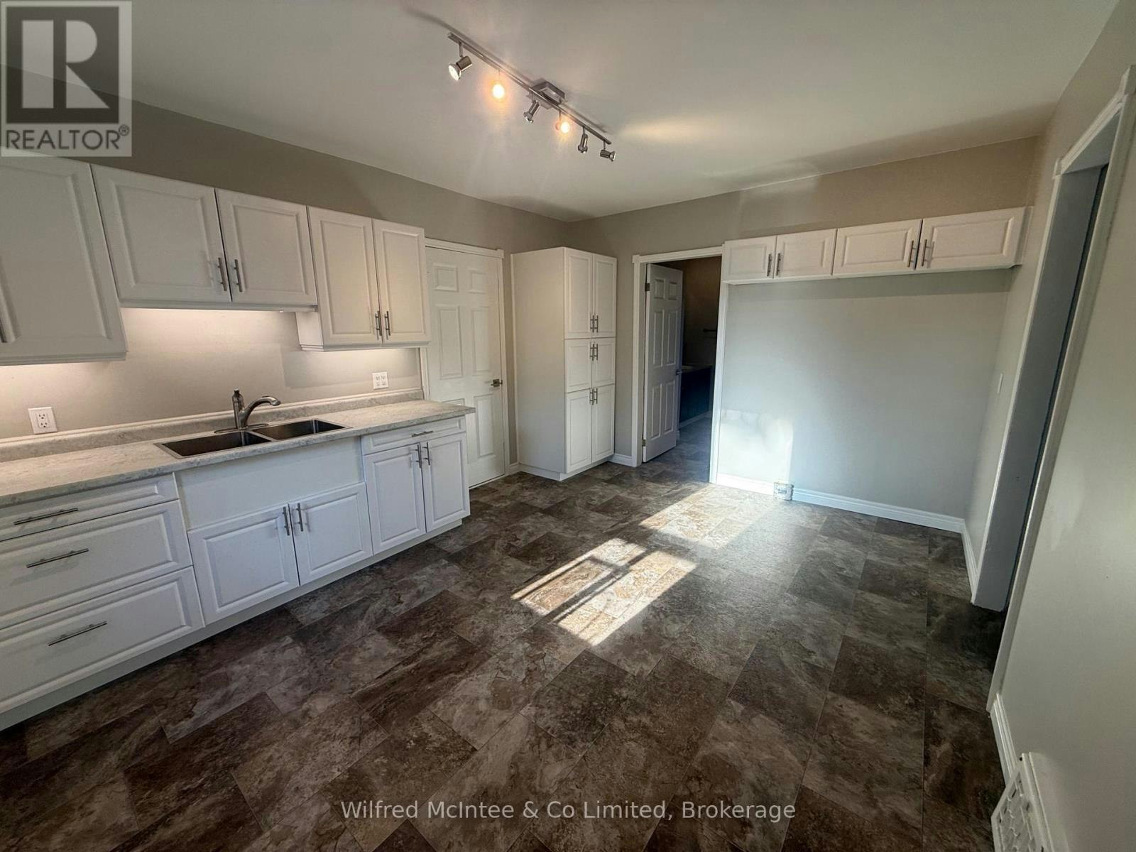 470 11th Street, Hanover, ON, N4N 1T1
