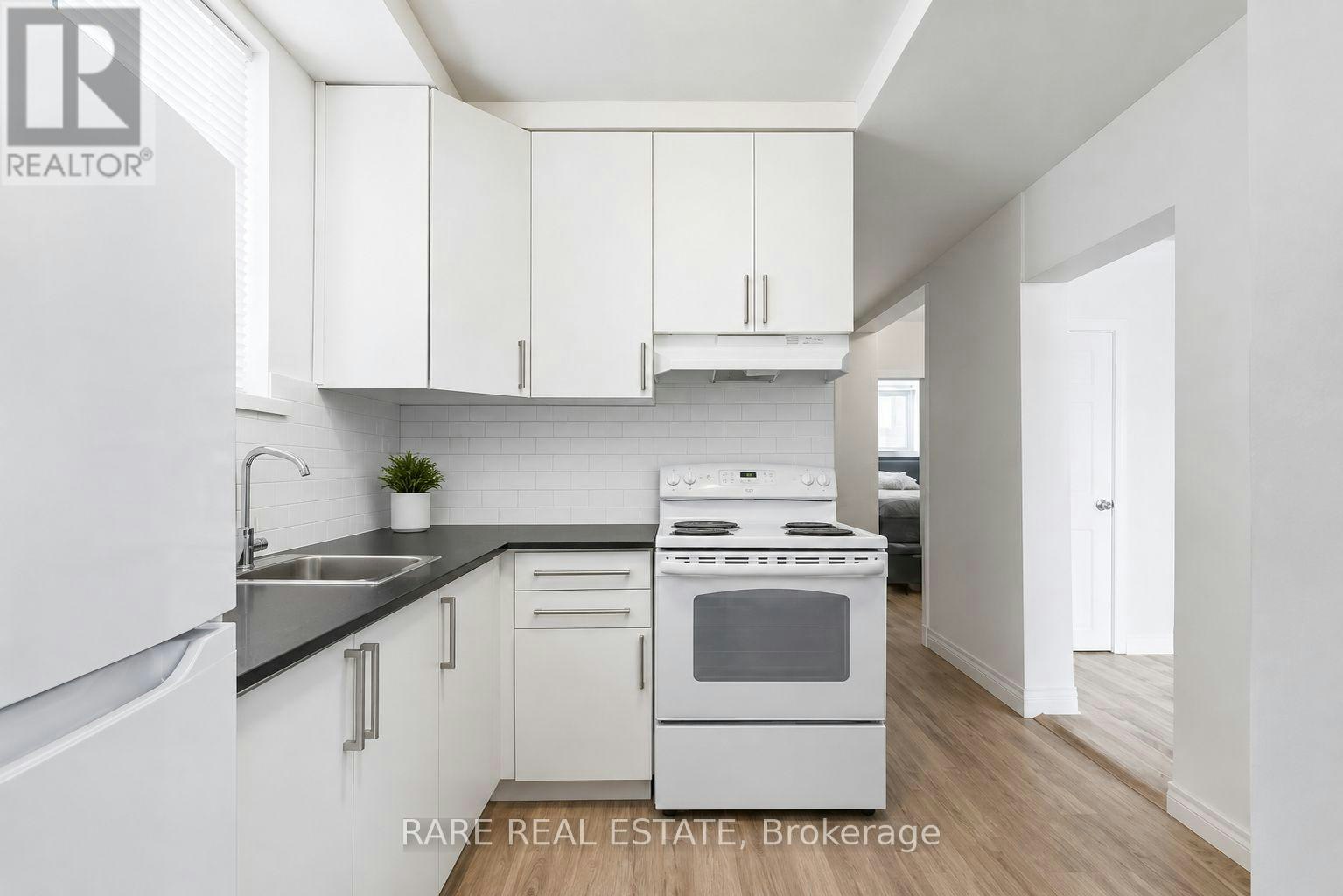 1-352 Hopewell Avenue, Toronto, ON, M6E 2S2 - 4
