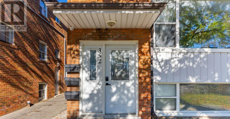 1-352 Hopewell Avenue, Toronto, ON, M6E 2S2 - 8