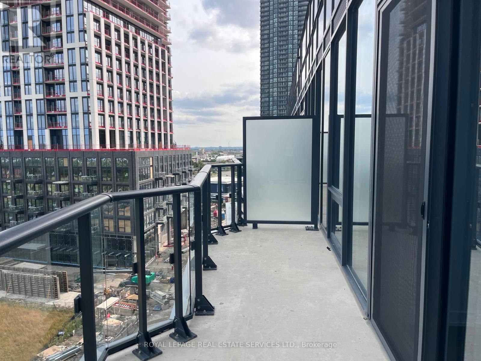 613-448 Burnahamthorpe Road W, Mississauga, ON, L5B 0R4 - 15