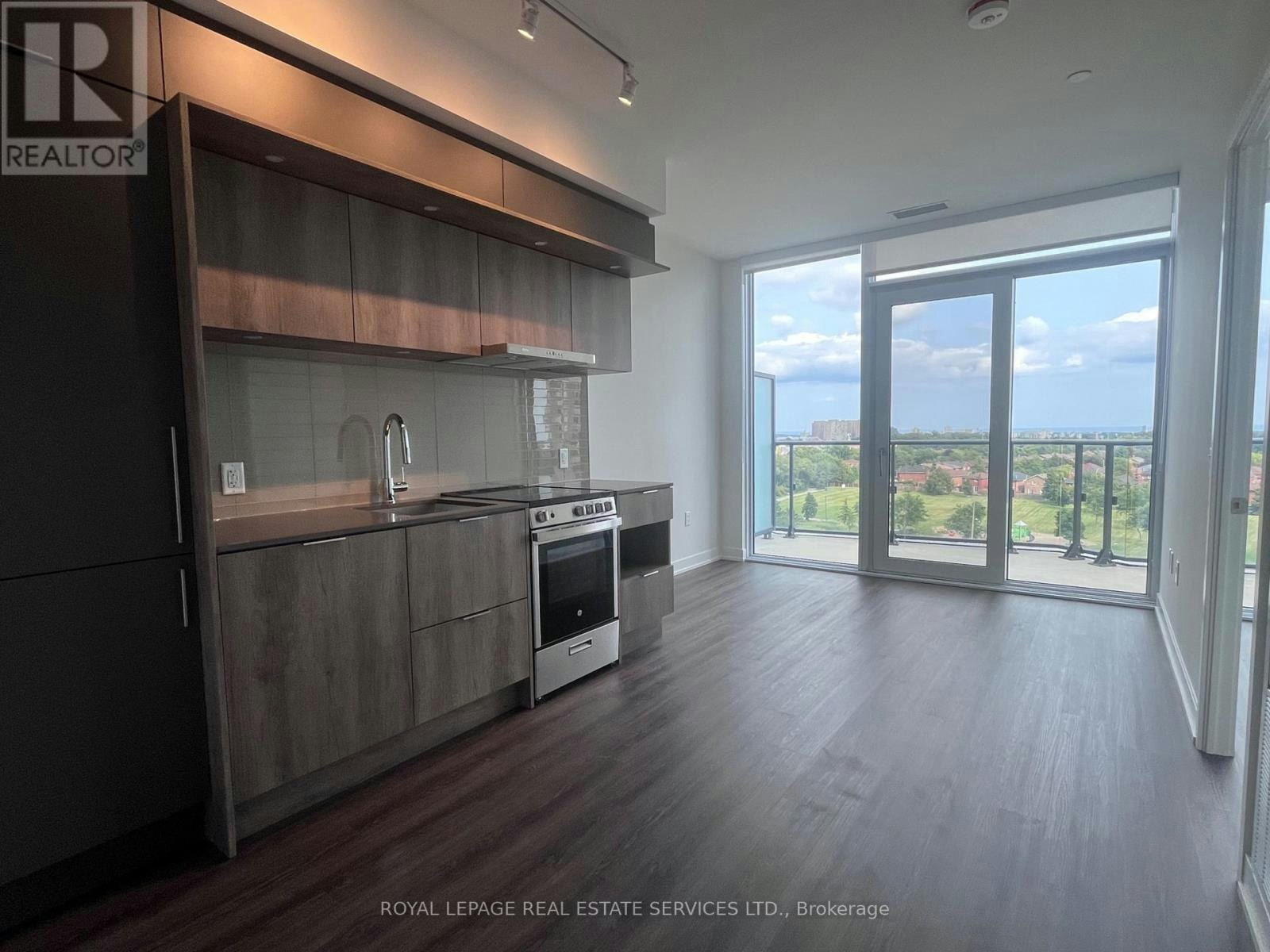 613-448 Burnahamthorpe Road W, Mississauga, ON, L5B 0R4 - 5