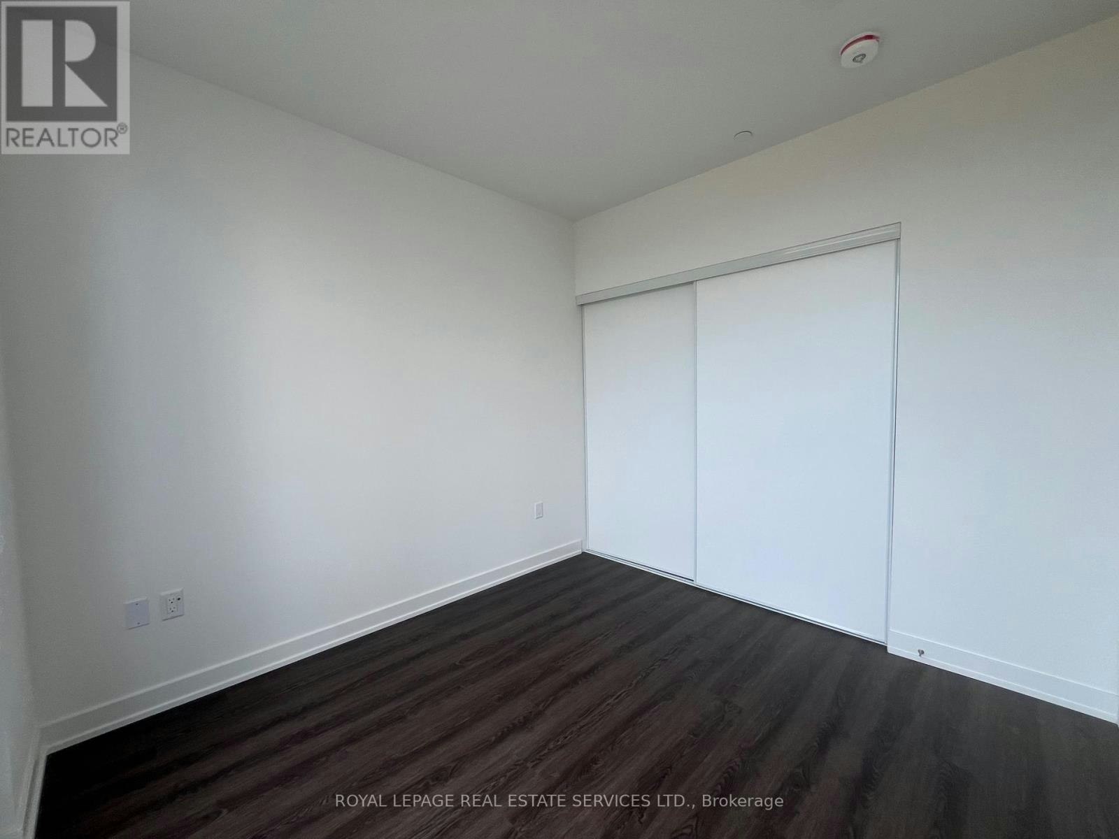 613-448 Burnahamthorpe Road W, Mississauga, ON, L5B 0R4 - 9