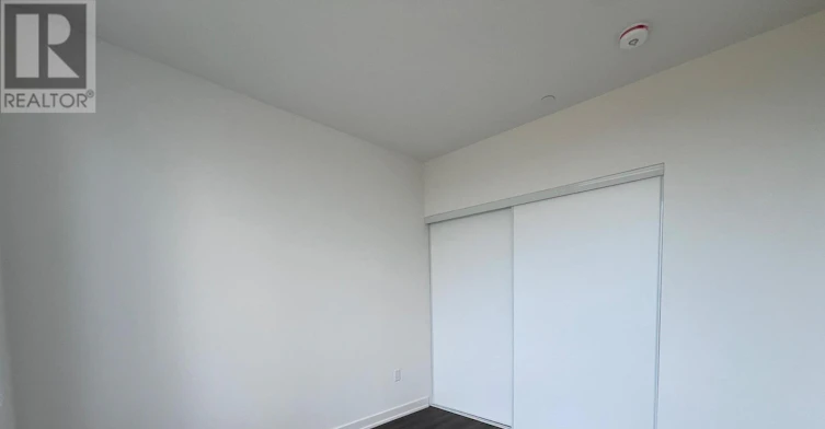 613-448 Burnahamthorpe Road W, Mississauga, ON, L5B 0R4 - 9