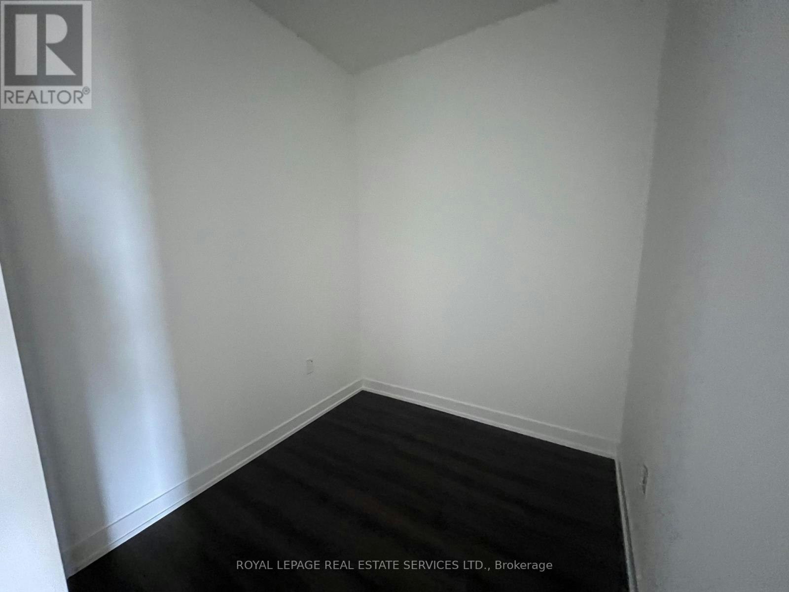 613-448 Burnahamthorpe Road W, Mississauga, ON, L5B 0R4 - 10