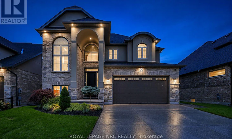 8 Tuscany Court