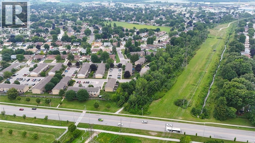17-27 York Crescent, Sarnia, ON, N7S 6H9 - 32