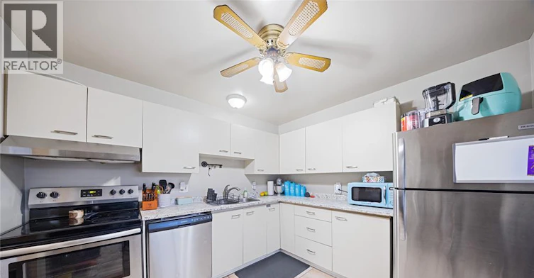 17-27 York Crescent, Sarnia, ON, N7S 6H9 - 2