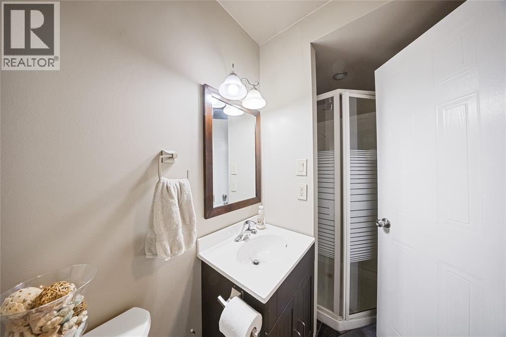 17-27 York Crescent, Sarnia, ON, N7S 6H9 - 6