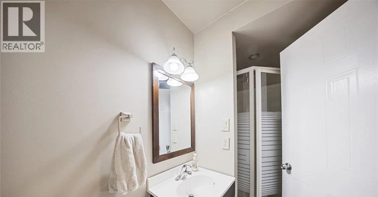 17-27 York Crescent, Sarnia, ON, N7S 6H9 - 6