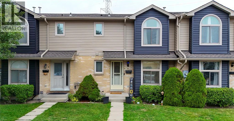 17-27 York Crescent, Sarnia, ON, N7S 6H9