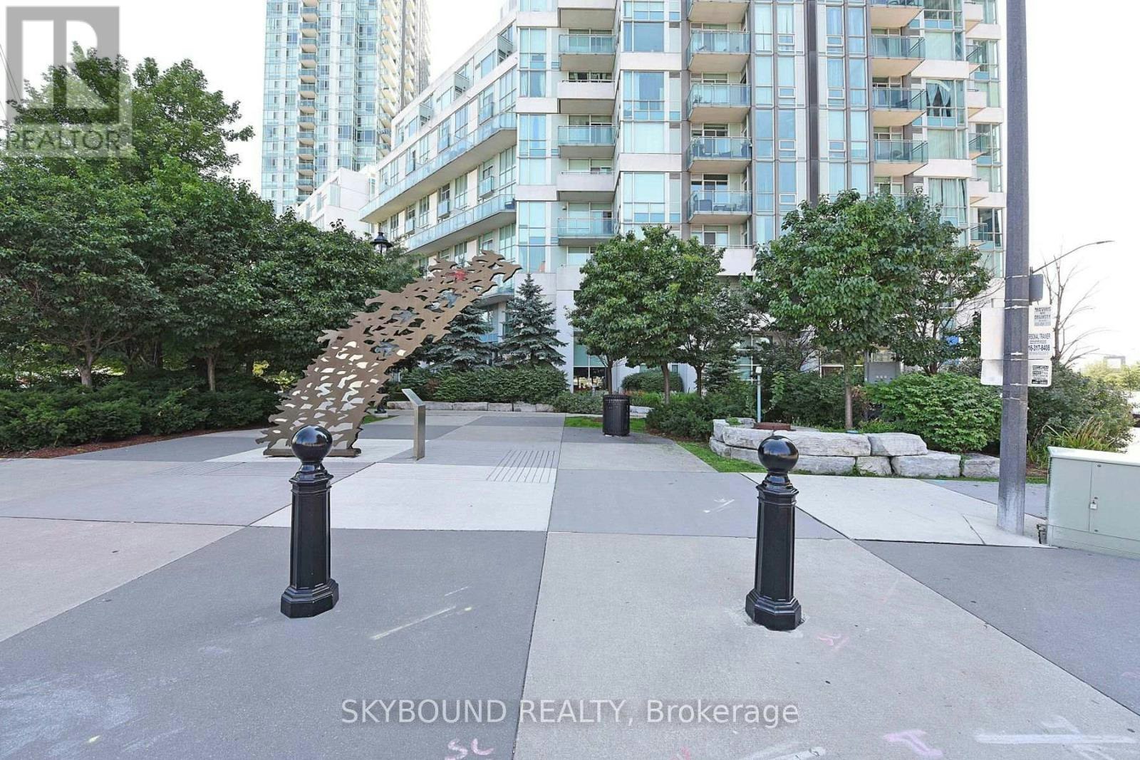 1706-3939 Duke Of York Boulevard, Mississauga, ON, L5B 4N2 - 2