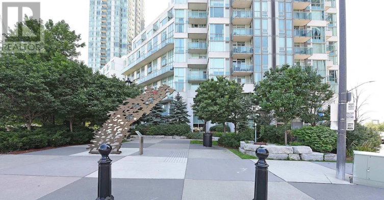 1706-3939 Duke Of York Boulevard, Mississauga, ON, L5B 4N2 - 2