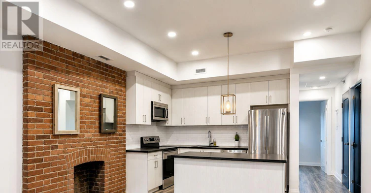 5-219 Jarvis Street, Toronto, ON, M5J 2C1 - 2