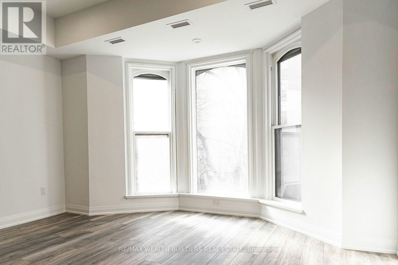 5-219 Jarvis Street, Toronto, ON, M5J 2C1 - 3