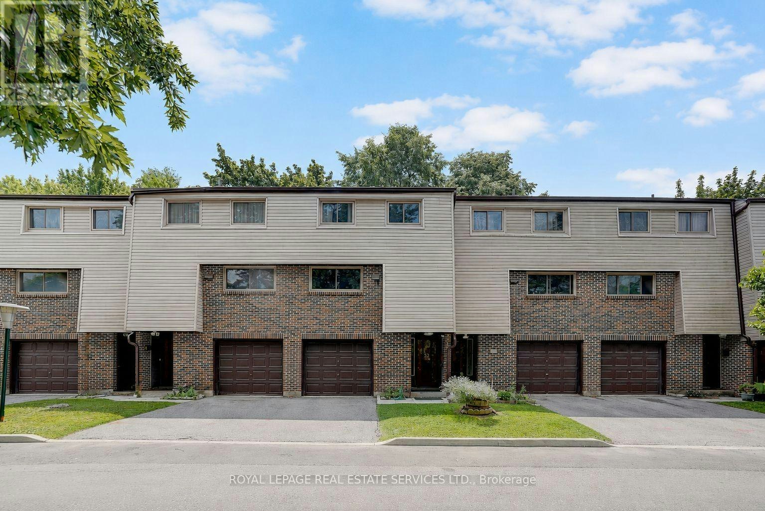 23-2020 Pharmacy Avenue, Toronto, ON, M1T 1H8