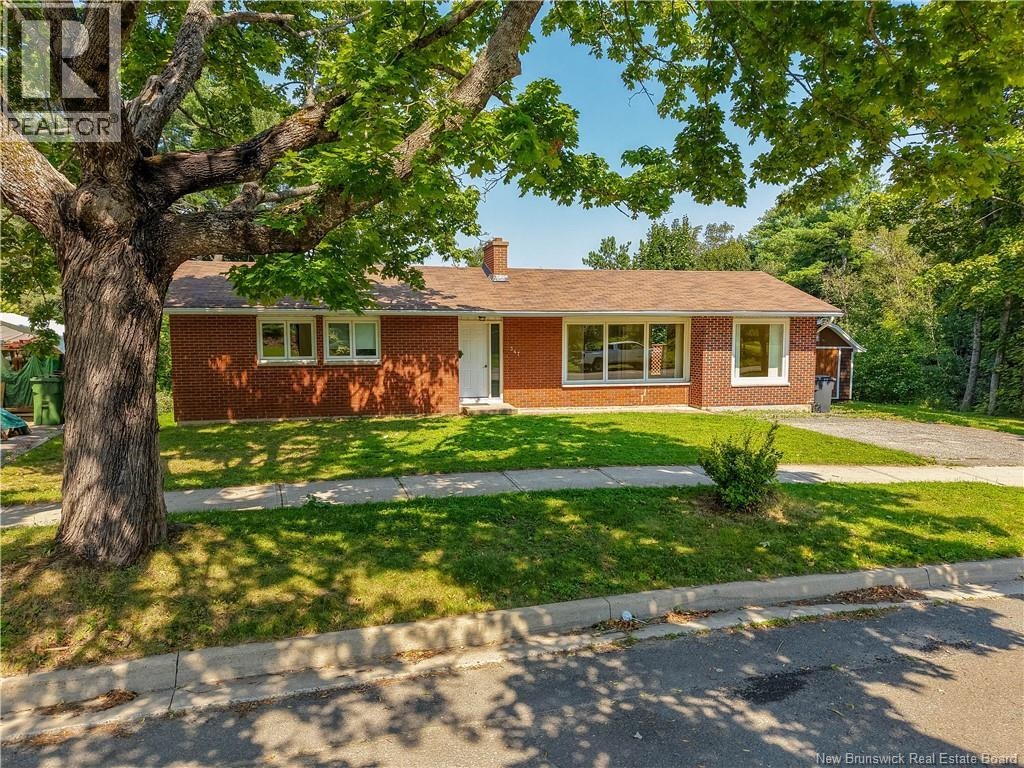 347 Massey Street, Fredericton, NB, E3B 2Z7