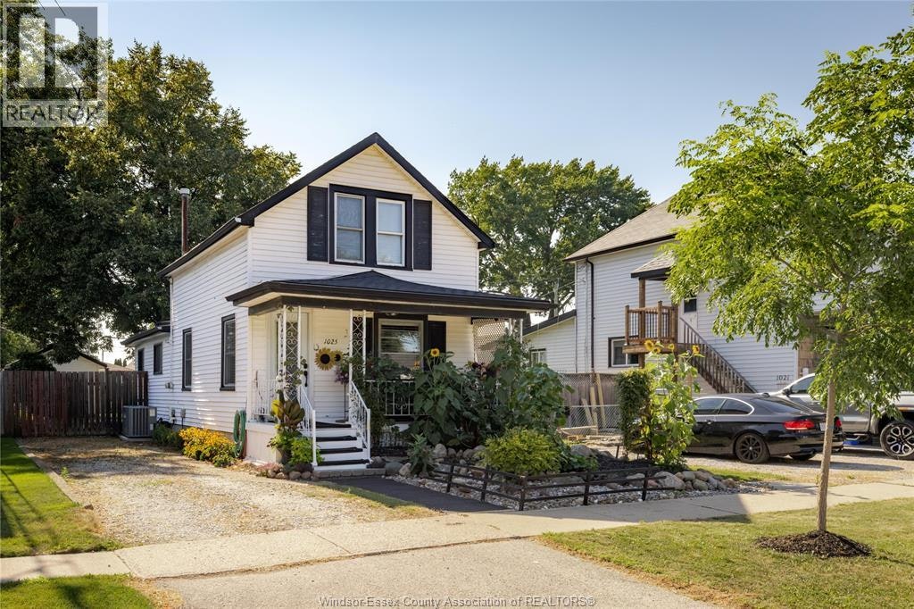1025 William Street, Tecumseh, ON, N8N 2A5