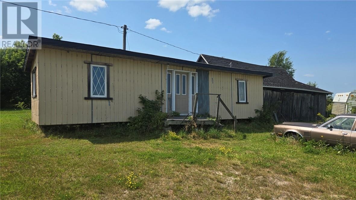 2259 64 Highway, French River, ON, P0M 1A0