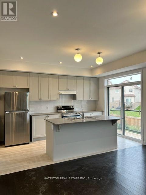 40 Steamboat Way, Whitby, ON, L1N 0M6 - 3
