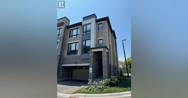 40 Steamboat Way, Whitby, ON, L1N 0M6