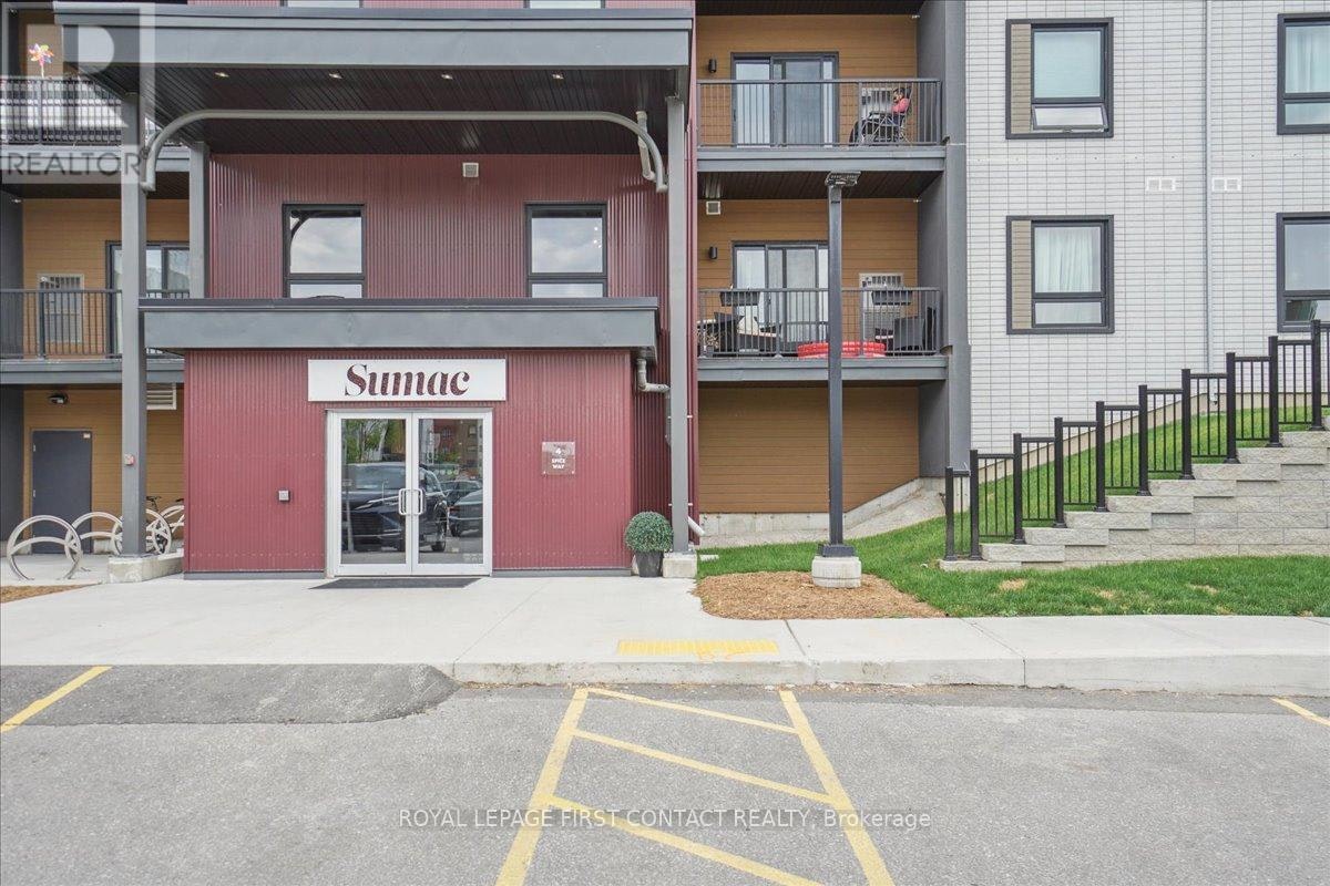 213-4 Spice Way, Barrie, ON, L9J 0M2