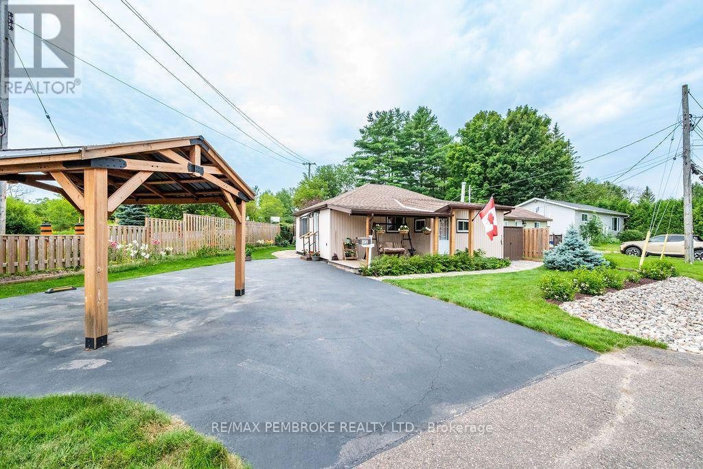 890 Lea Street, Pembroke, ON, K8A 6H7