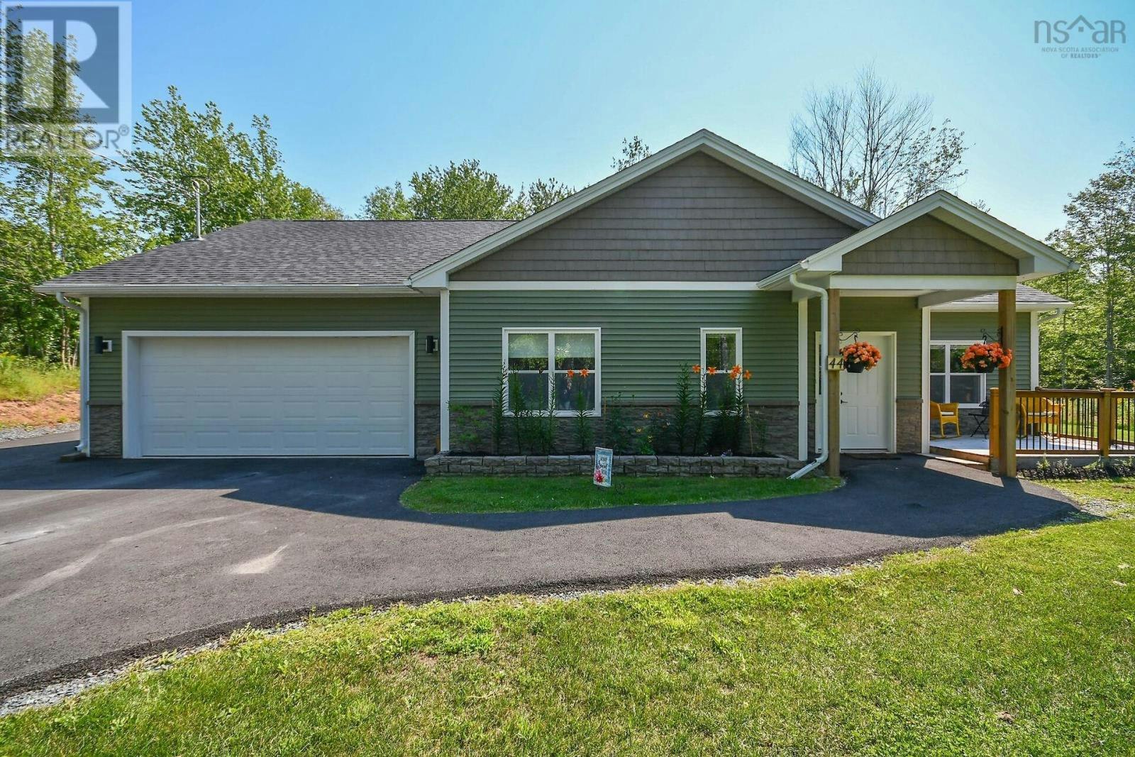 44 Fairway Avenue, Shubenacadie East, NS, B0N 2H0