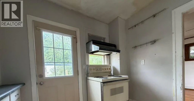 1411 Dougall Avenue, Windsor, ON, N8X 1B7 - 8