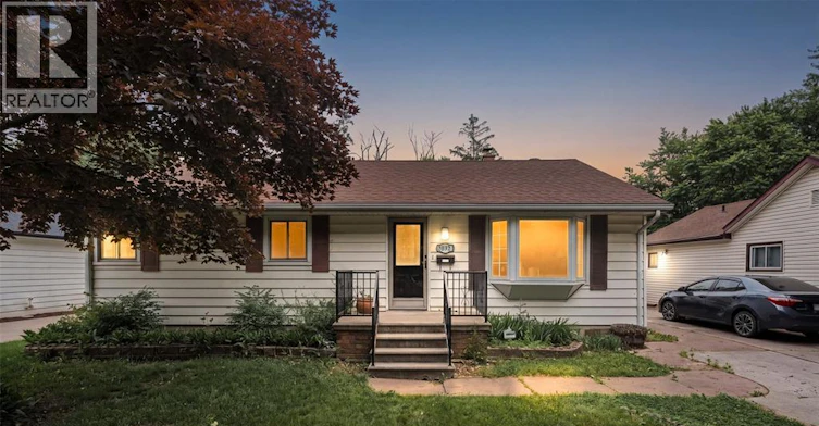 2032 Ford Boulevard, Windsor, ON, N8T 2E7
