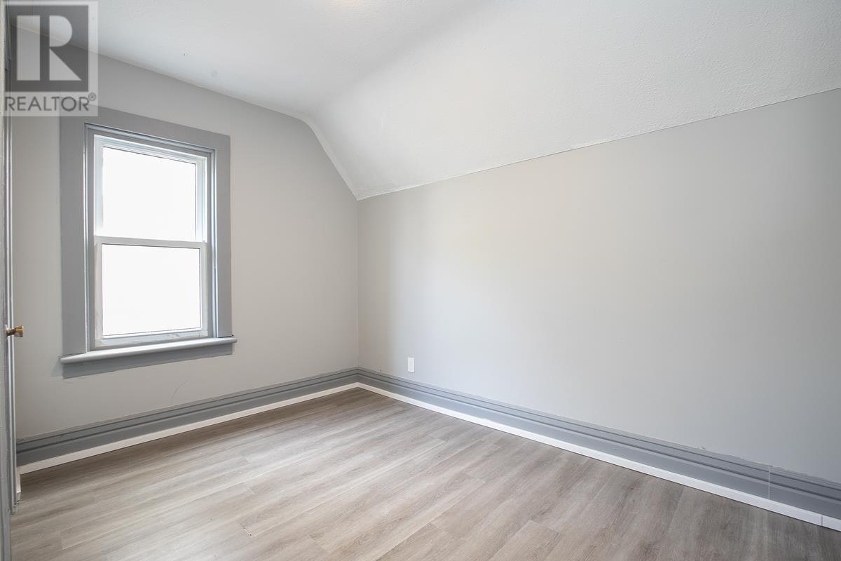 136 Biggings Avenue, Sault Ste. Marie, ON, P6A 3T9 - 28