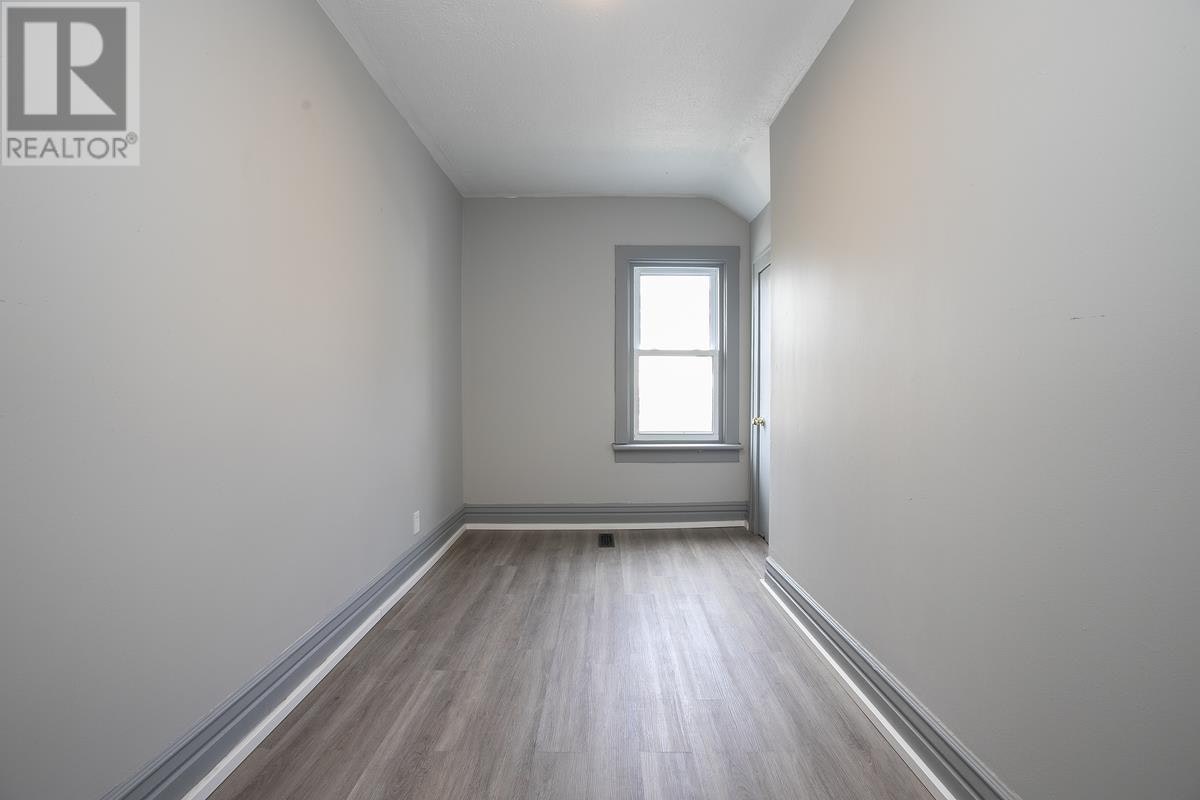 136 Biggings Avenue, Sault Ste. Marie, ON, P6A 3T9 - 30