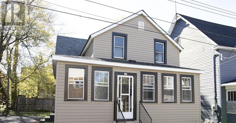 136 Biggings Avenue, Sault Ste. Marie, ON, P6A 3T9 - 2