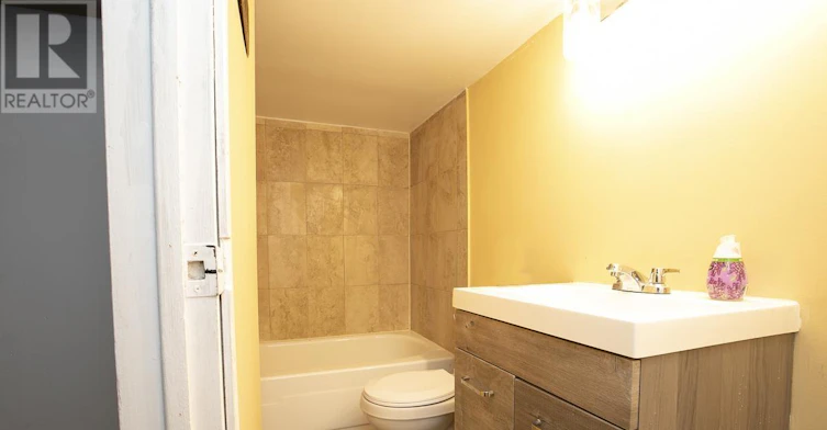 136 Biggings Avenue, Sault Ste. Marie, ON, P6A 3T9 - 40