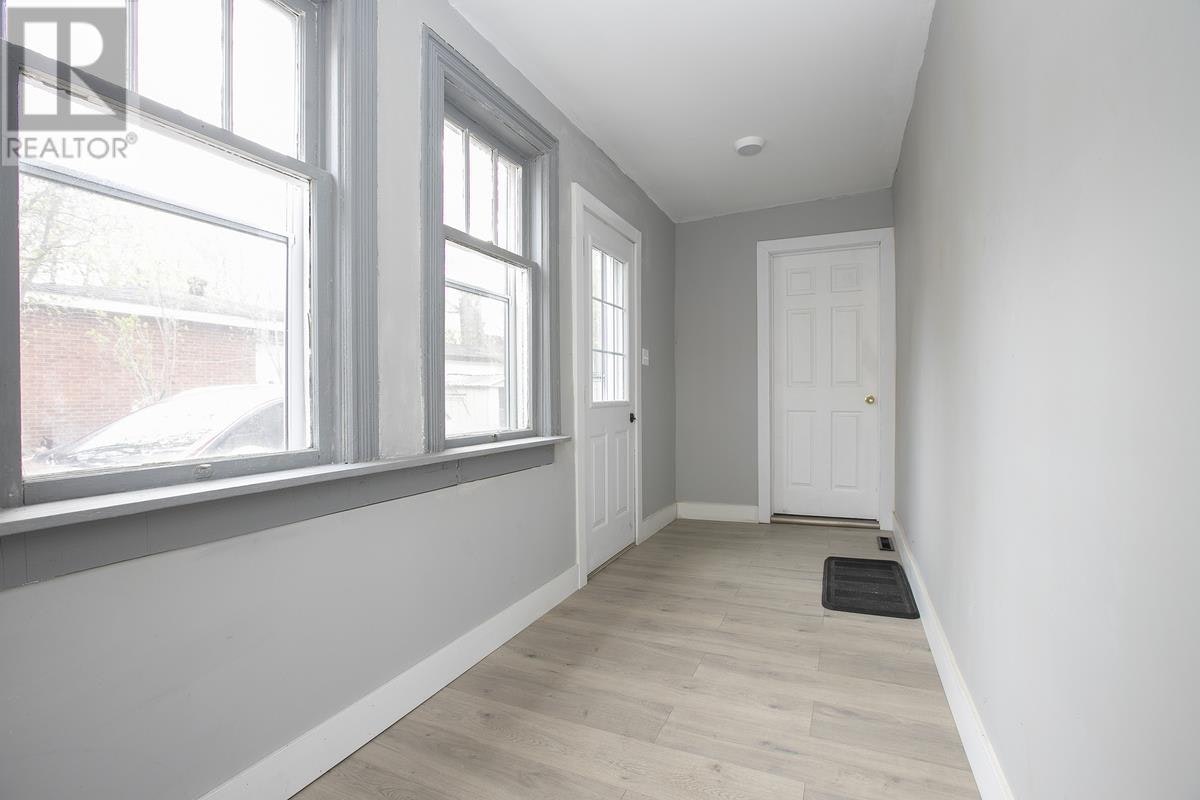 136 Biggings Avenue, Sault Ste. Marie, ON, P6A 3T9 - 12
