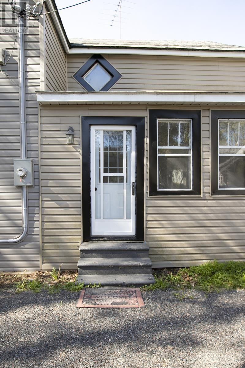 136 Biggings Avenue, Sault Ste. Marie, ON, P6A 3T9 - 4