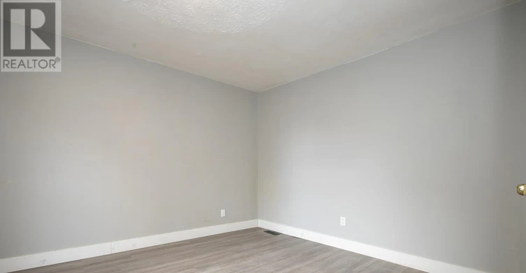 136 Biggings Avenue, Sault Ste. Marie, ON, P6A 3T9 - 16