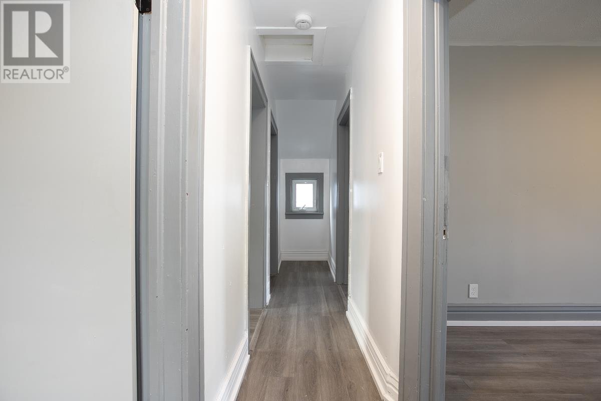 136 Biggings Avenue, Sault Ste. Marie, ON, P6A 3T9 - 27