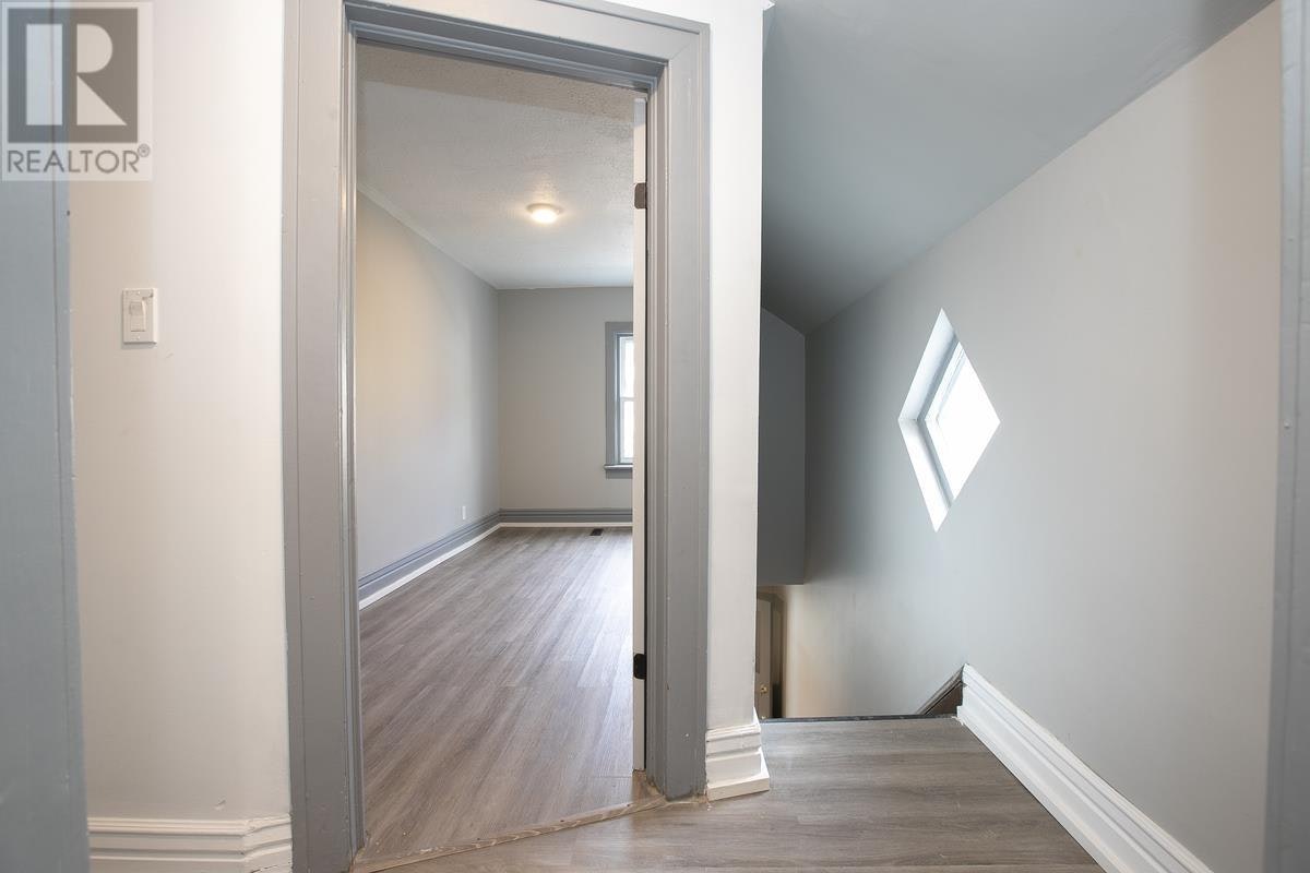 136 Biggings Avenue, Sault Ste. Marie, ON, P6A 3T9 - 26