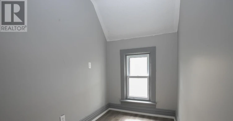 136 Biggings Avenue, Sault Ste. Marie, ON, P6A 3T9 - 32