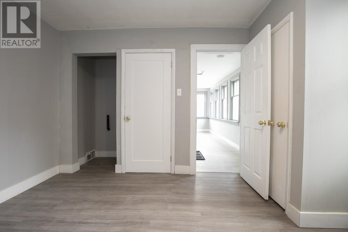 136 Biggings Avenue, Sault Ste. Marie, ON, P6A 3T9 - 36
