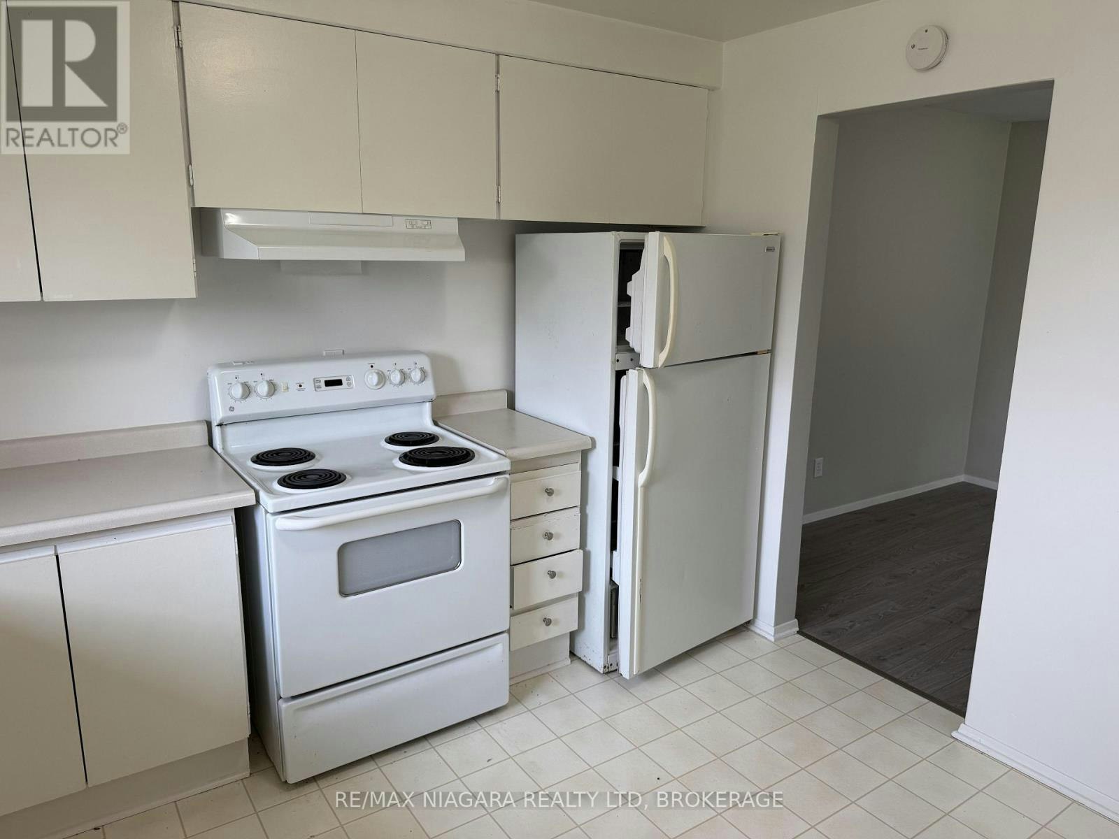 1-21 Woodlawn Road, Welland, ON, L3C 5Y7 - 3
