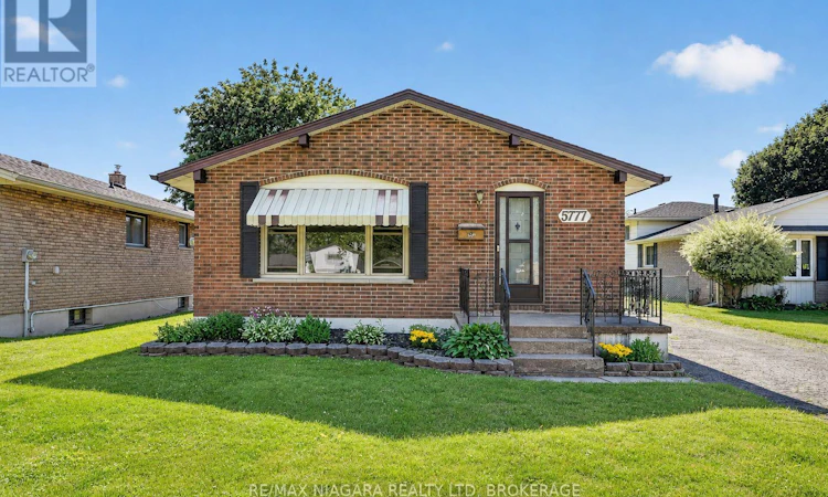 5777 Sunnylea Crescent