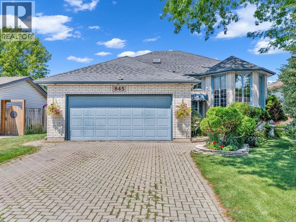 845 Superior Street, Lasalle, ON, N9J 3E6