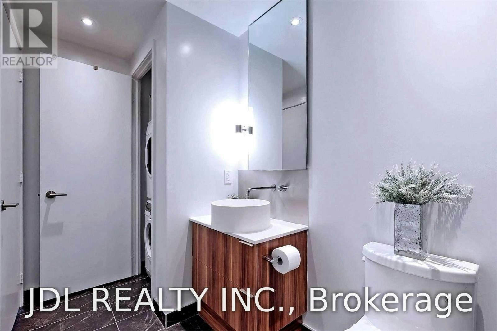 1402-185 Roehampton Avenue, Toronto, ON, M4P 1R4 - 8