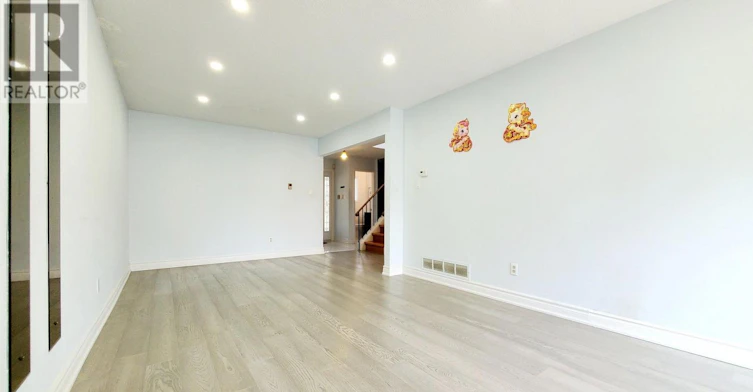 51 Carolbreen Square, Toronto, ON, M1V 1J1 - 6