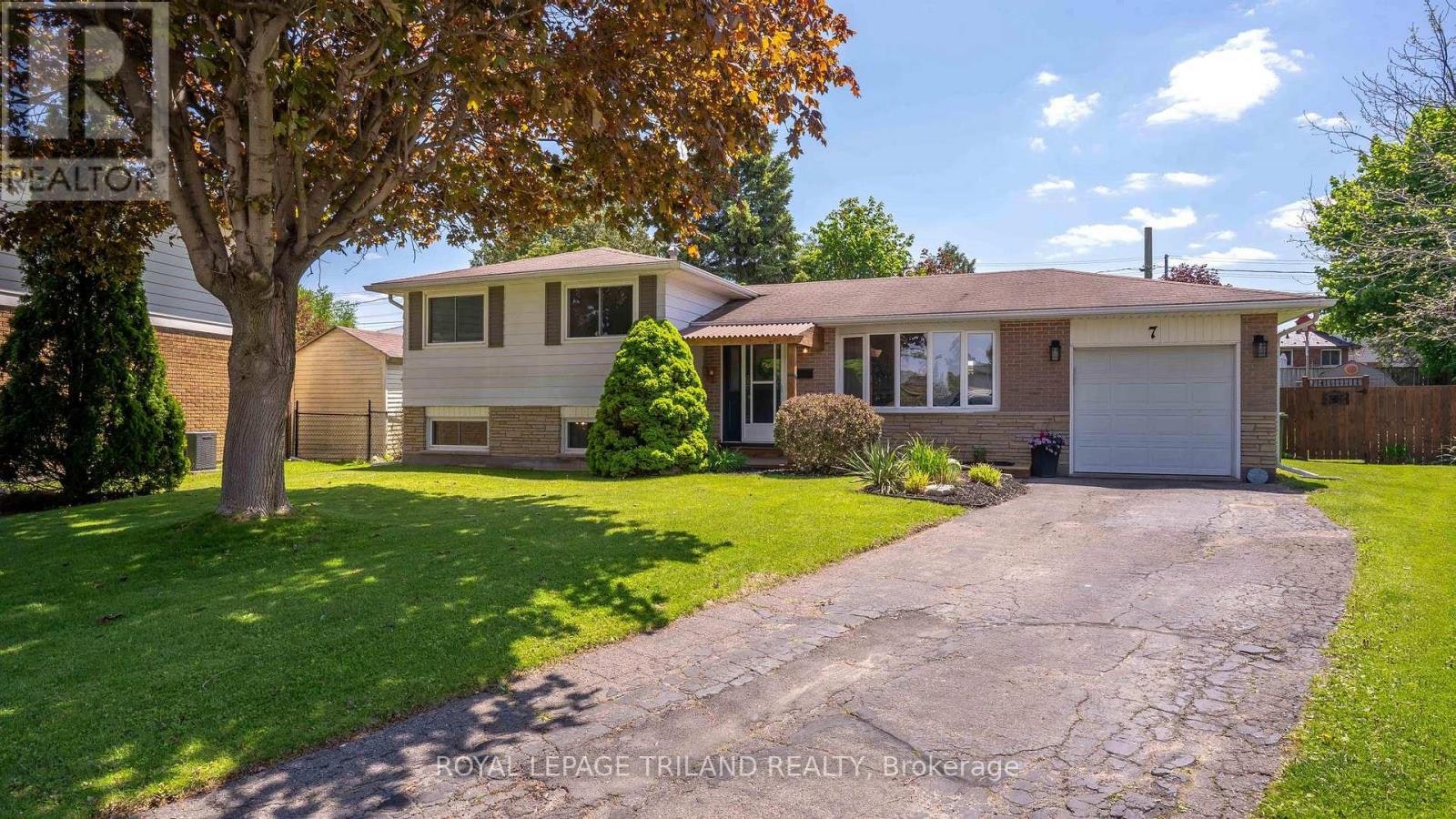 7 Stirling Crescent, St. Thomas, ON, N5P 3R4