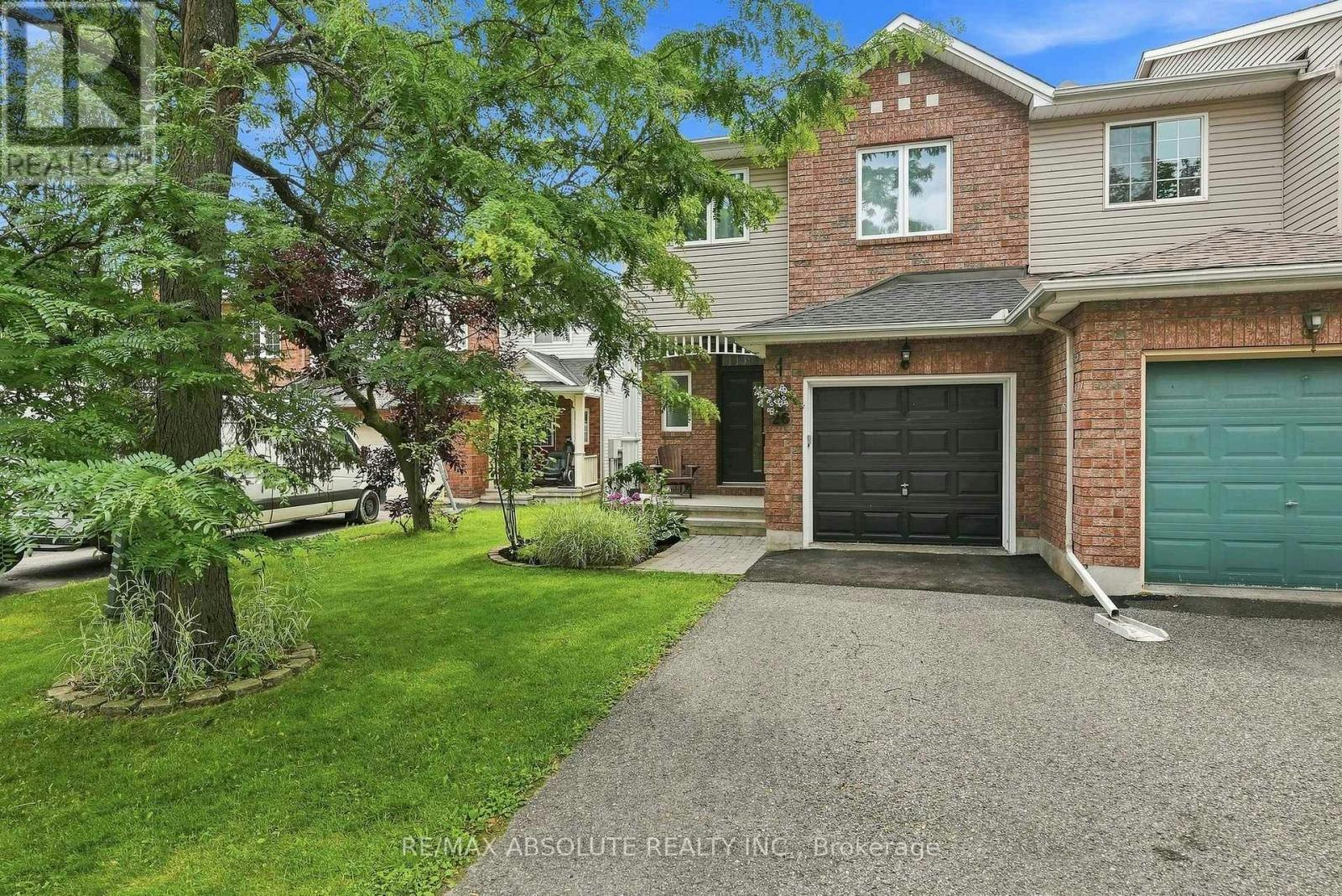 26 Milner Downs Crescent, Ottawa, ON, K2M 2S3