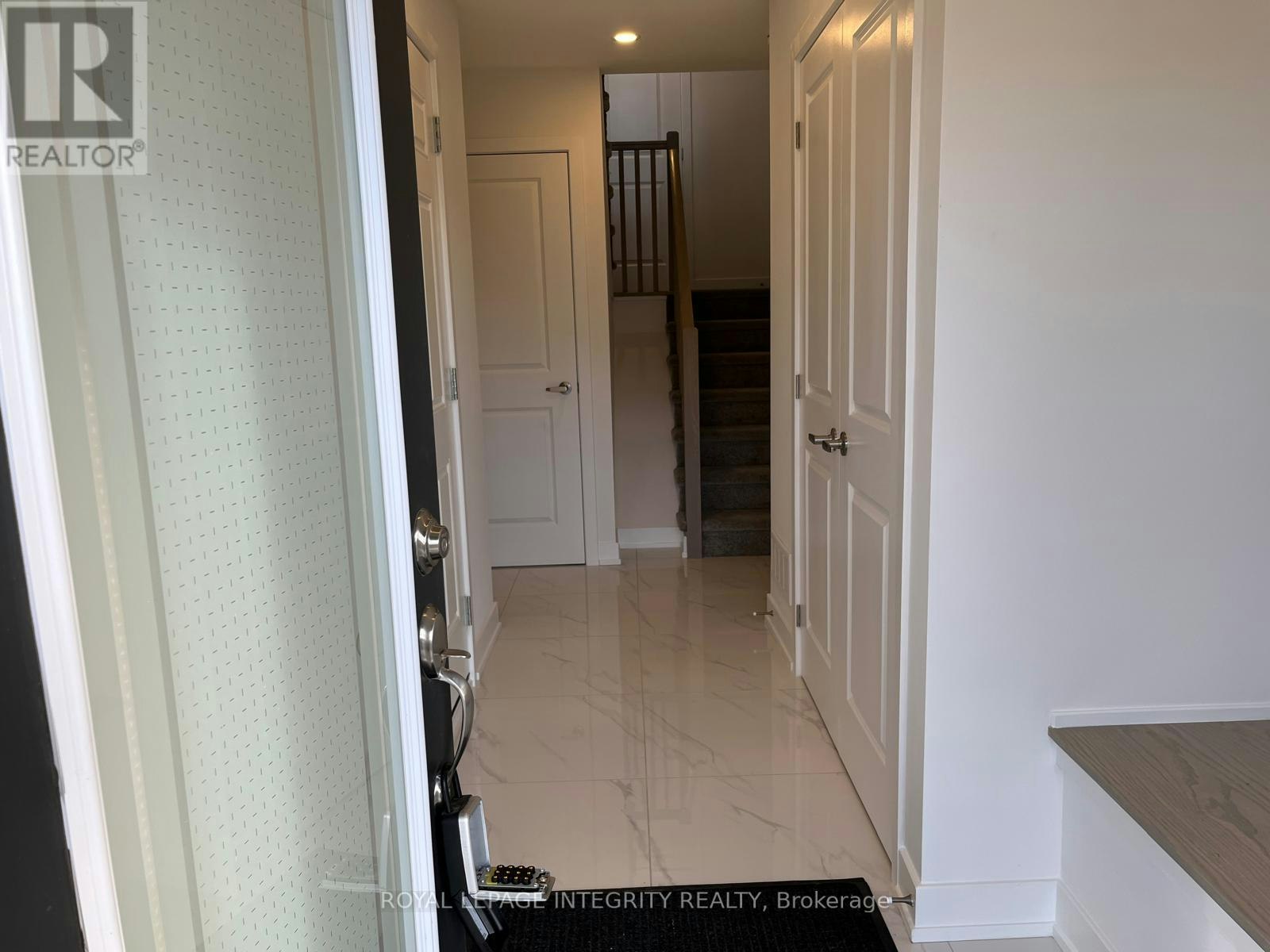 552 Tahoe Heights, Ottawa, ON, K1T 0X5 - 2