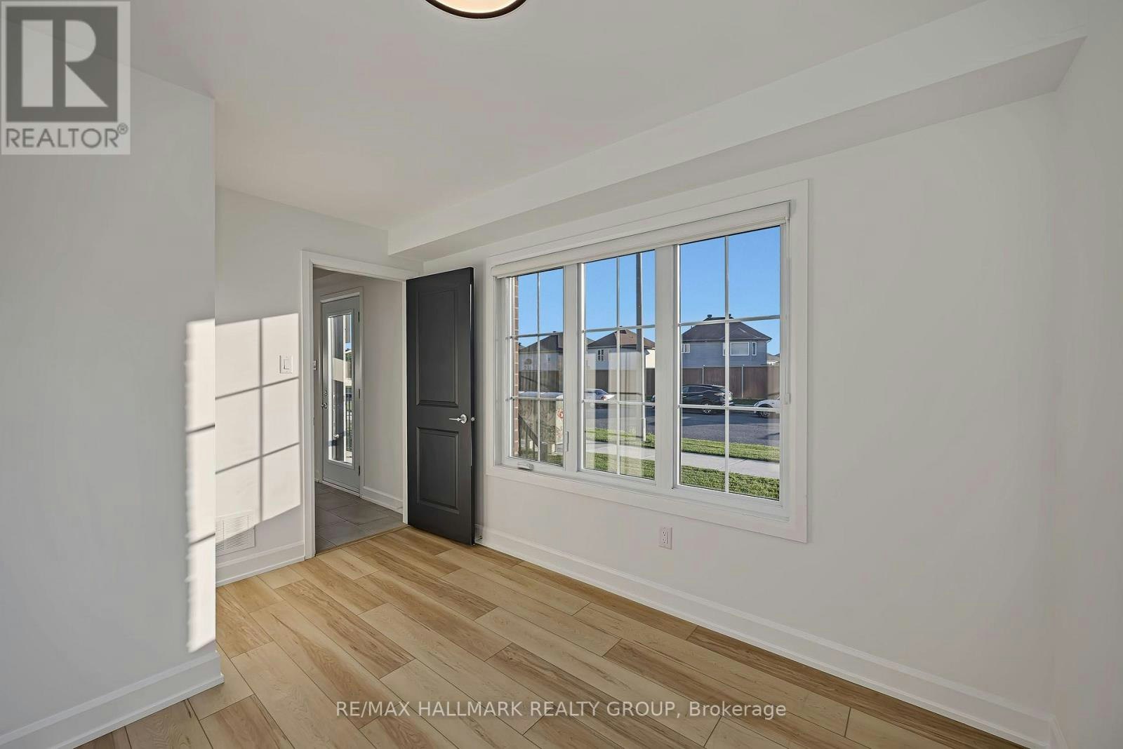 422 Rolling Meadow Crescent, Ottawa, ON, K1W 0X6 - 5