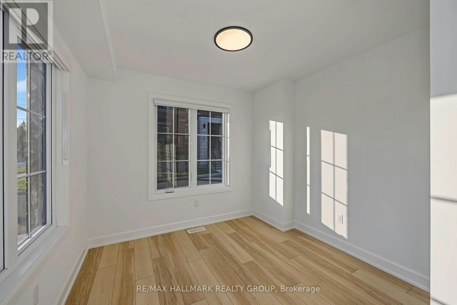 422 Rolling Meadow Crescent, Ottawa, ON, K1W 0X6 - 4